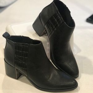 Nine West Black leather slip on ankle boot